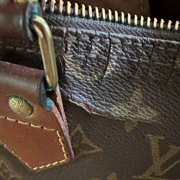 Louis Vuitton Vintage Speedy Leather Handbag Serial Number FH0942 - Picture 16 of 16